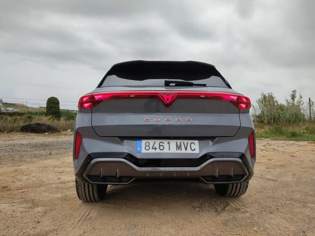Cupra Terramar 2024: prezzo, foto, dimensioni, interni