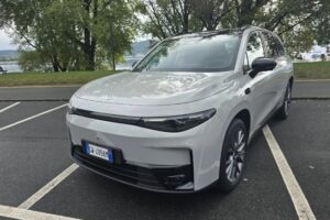 Leapmotor C10 fa sue le cinque stelle Euro NCAP [VIDEO]