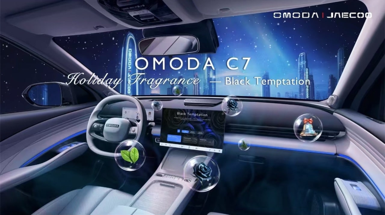 Omoda 7: lo schermo Star-Rail trasforma l’abitacolo in un cinema mobile