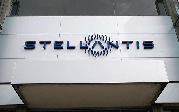 Stellantis pronta a rientrare in ACEA
