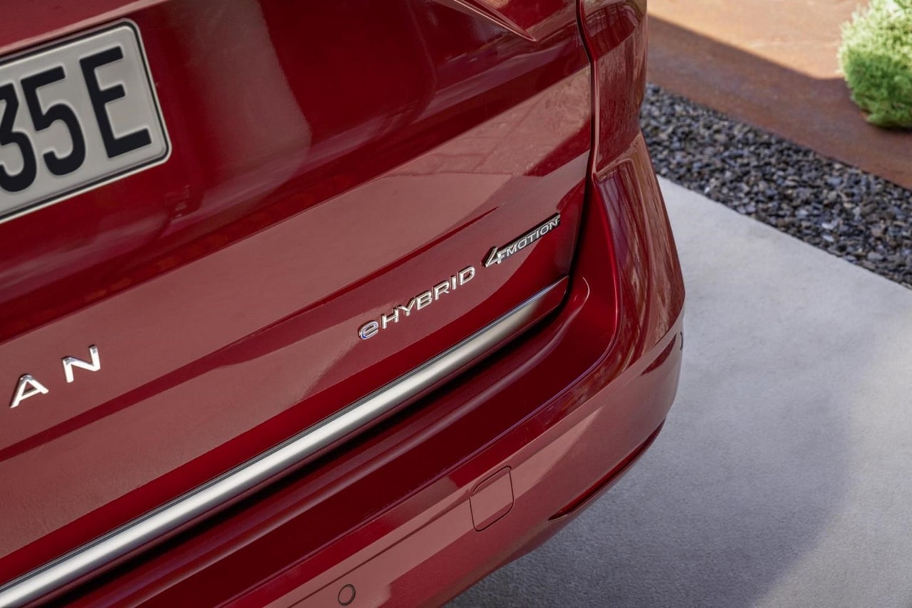 Volkswagen Multivan e California: debuttano le nuove versioni ibride plug-in