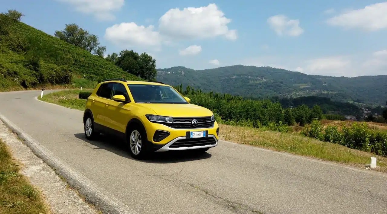 Volkswagen T-Cross 2024: prezzo, foto, dimensioni, interni