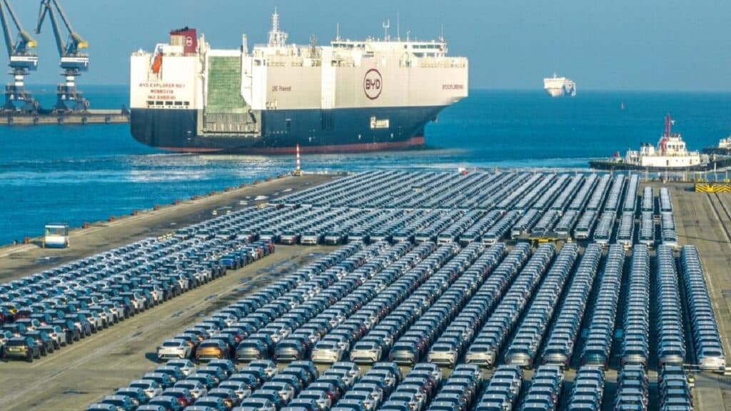 Auto elettriche cinesi: i dazi in Europa iniziano a fare effetto, calano le vendite