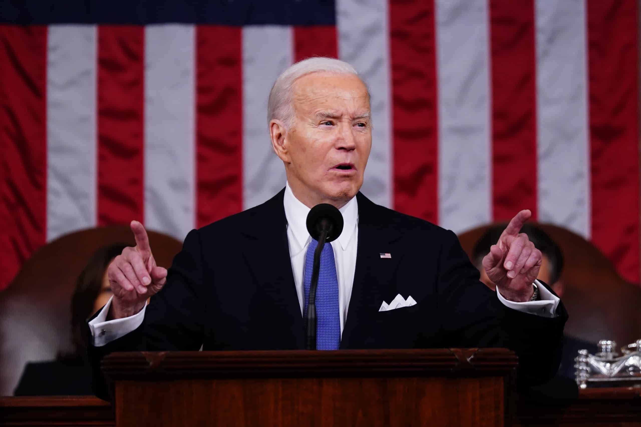 L’amministrazione Biden blocca l’importazione di veicoli con tecnologie cinesi e russe