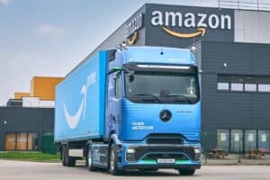 Amazon ordina più di 200 camion elettrici Mercedes-Benz