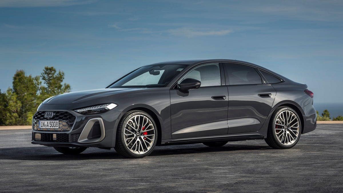 Audi A5 2025: prezzo, foto, dimensioni, interni