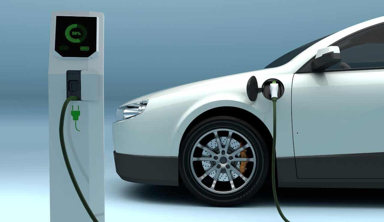 Auto elettriche: le vendite calano in tutto il mondo, ecco i motivi