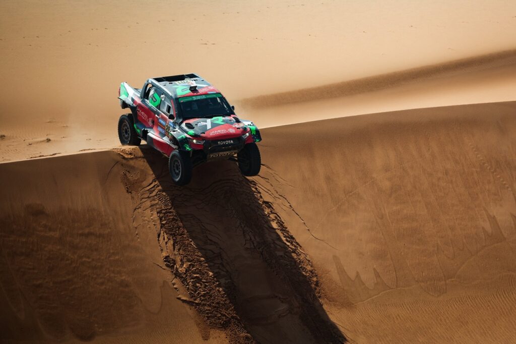 Yazeed Al Rajhi vince da privato la classe Auto della Dakar 2025