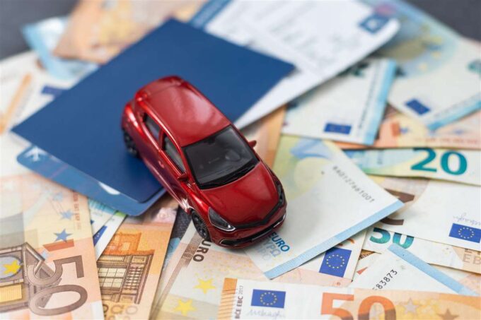 Prezzi auto aumentati di 1.000 € nel 2024? Unrae fa chiarezza: “Il rincaro medio è stato di 228 €”