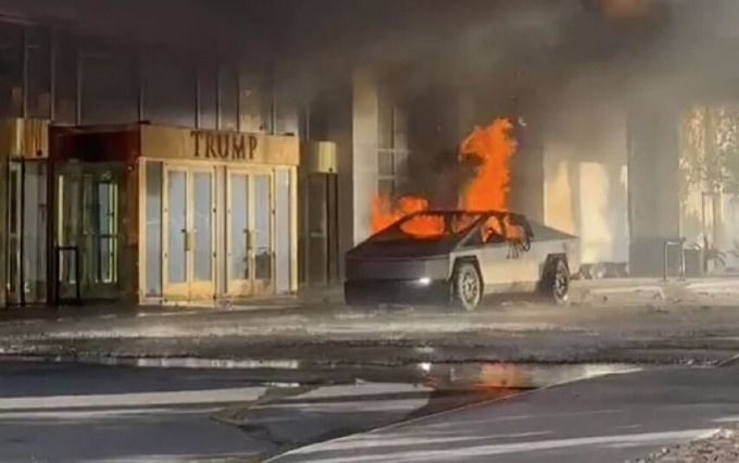 Tesla Cybertruck esplode fuori dal Trump Hotel di Las Vegas: un morto e sette feriti [VIDEO]