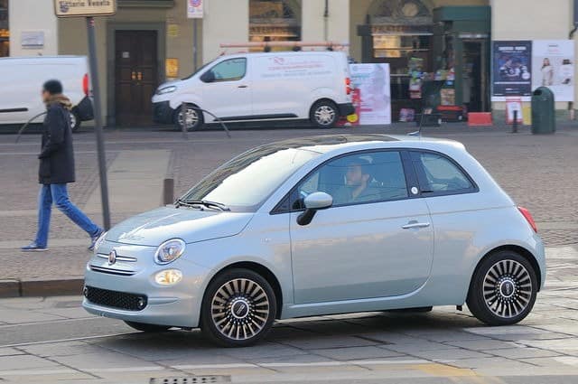 FIAT 500 2025: prezzo, foto, interni, dimensioni
