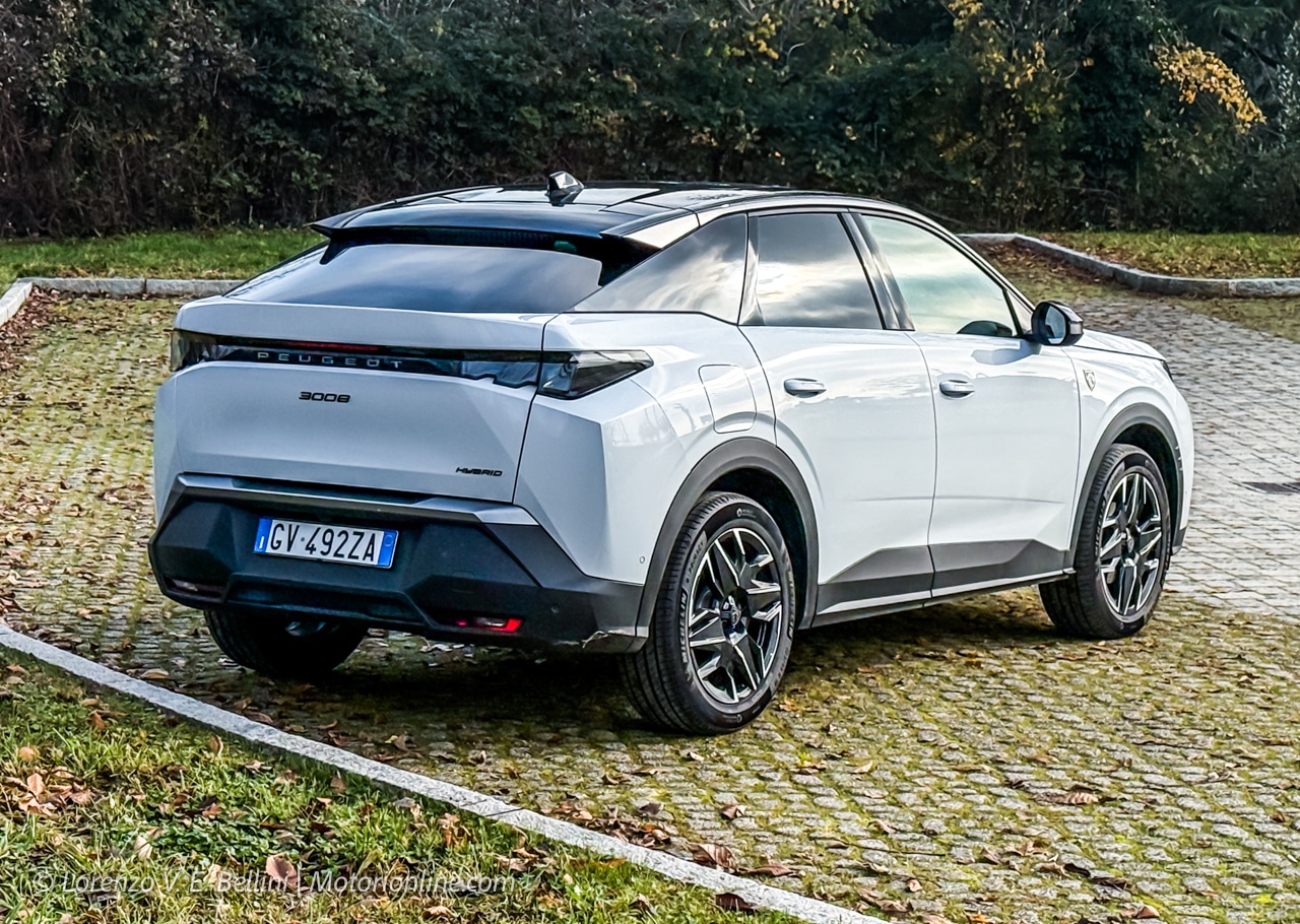 Peugeot 3008 Mild Hybrid 2025 - Retro