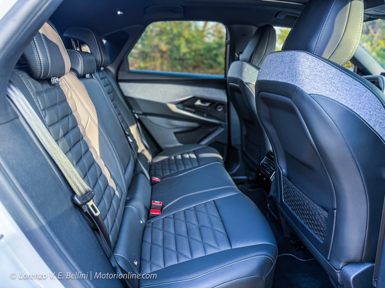 Peugeot 3008 Mild Hybrid 2025 - Panca posteriore