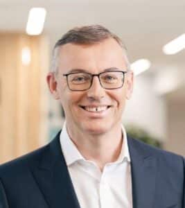 Peugeot ha un nuovo CEO: è Alain Favey
