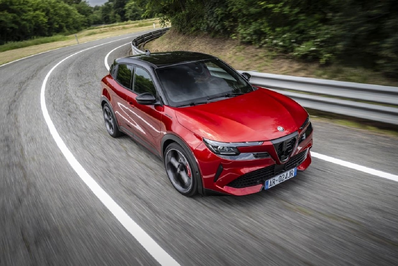 Alfa Romeo: gennaio positivo in Italia grazie a Junior
