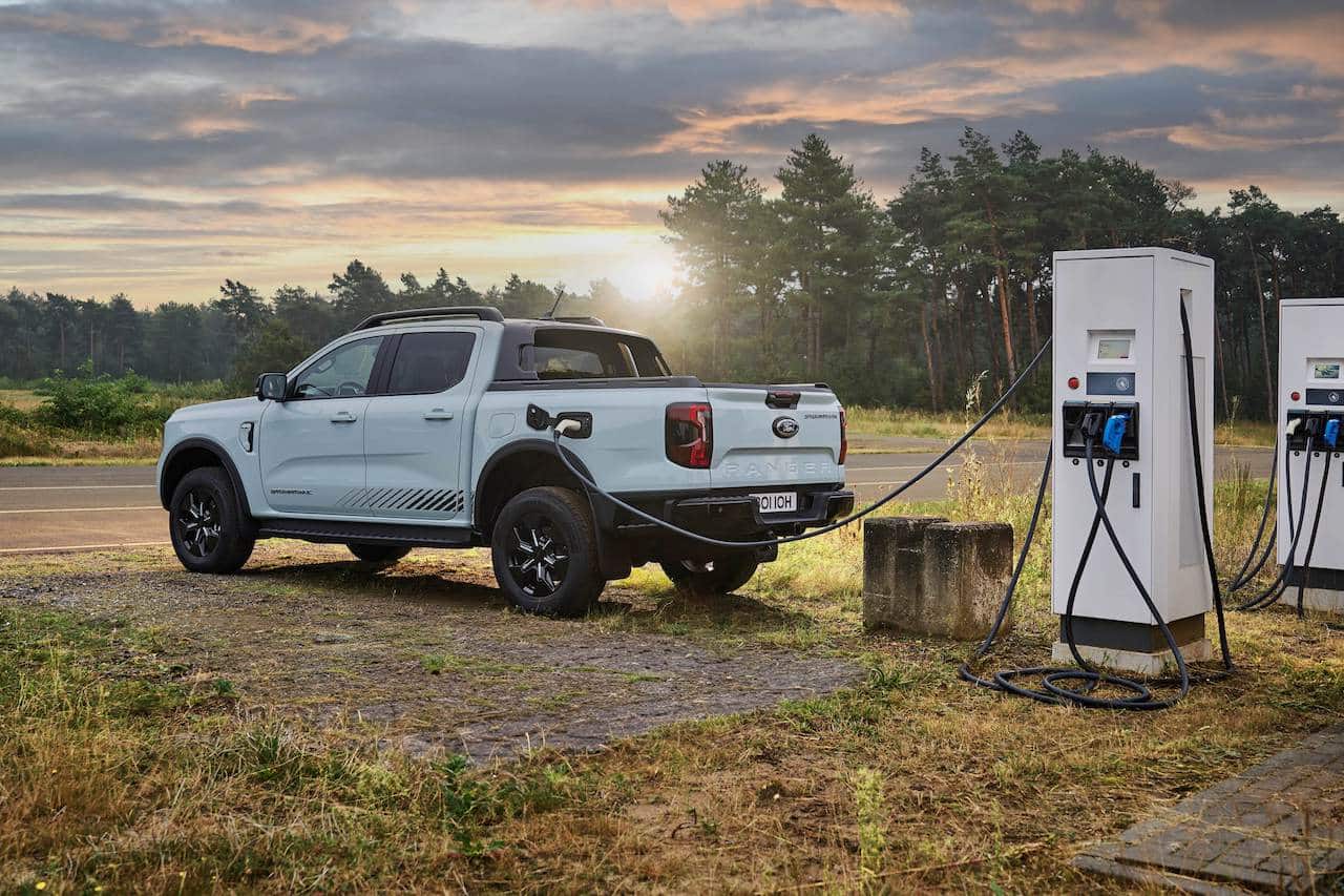 Ford Ranger: la versione plug-in sulle strade da metà 2025