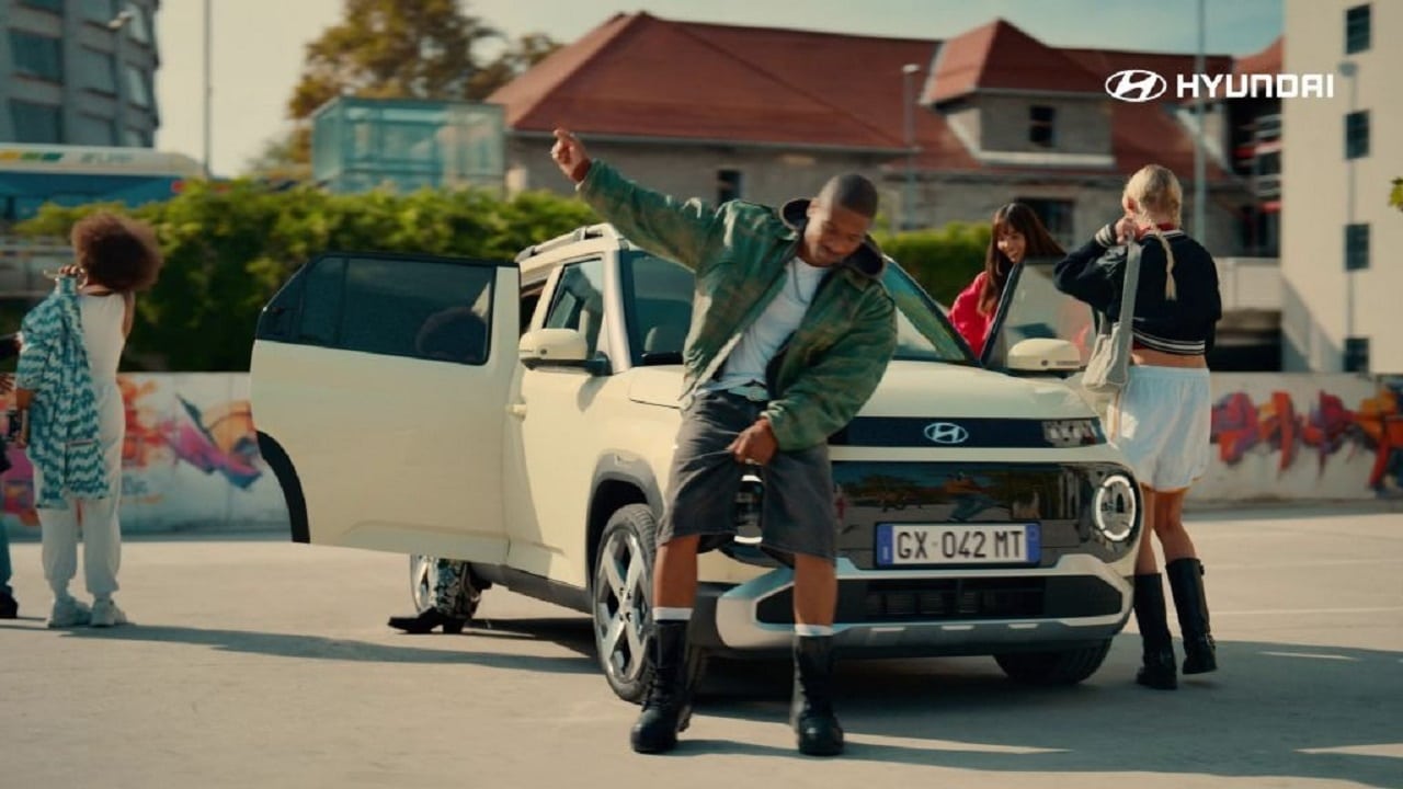 Hyundai Inster: la campagna di lancio “Are you in?” punta sulle caratteristiche dell’innovativo SUV [VIDEO]