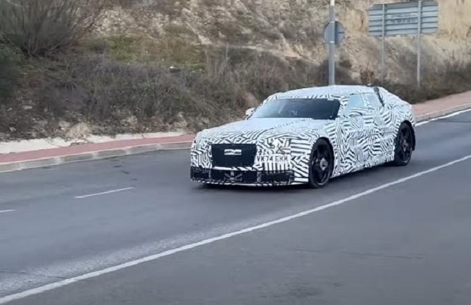 Jaguar Type 00 filmata in azione per la prima volta [VIDEO SPIA]