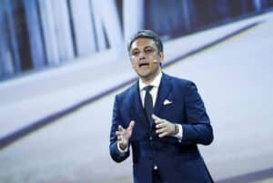 Luca de Meo (Renault): “Con la Cina serve un accordo, dobbiamo concederle il 15% del mercato”