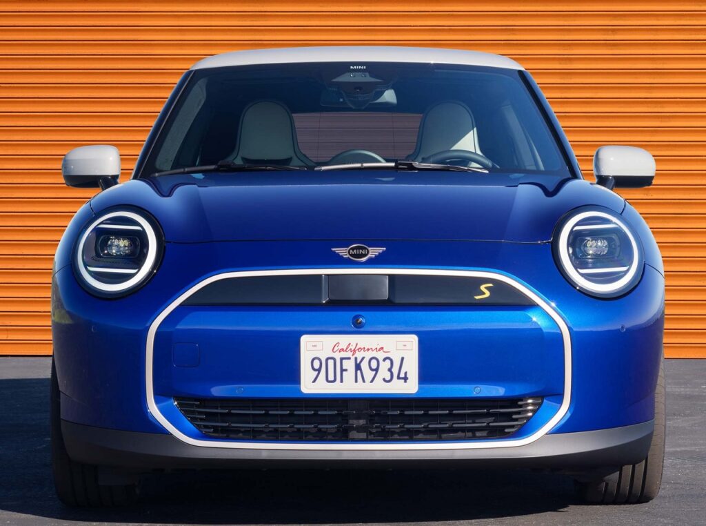 Mini EV: la nuova generazione potrebbe passare alla trazione posteriore