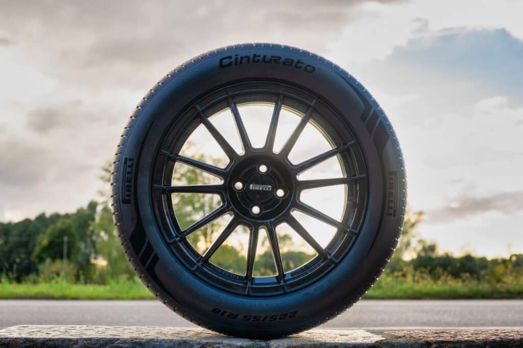 Pirelli lancia il nuovo Cinturato pneumatico estivo per vetture premium con materiali innovativi