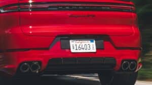 Porsche vuole costruire più motori a combustione
