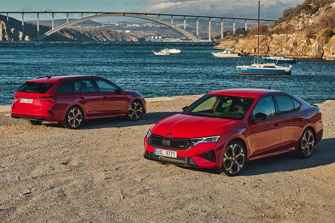 Skoda Octavia RS 2025: più potenza in dote per berlina e wagon [FOTO]