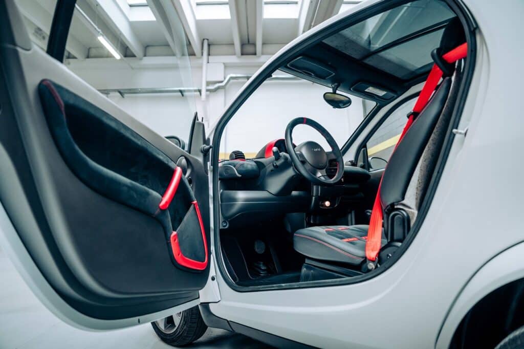 Smart 4Teen "Bespoke Edition": rivisitazione elettrica di un’icona della mobilità cittadina