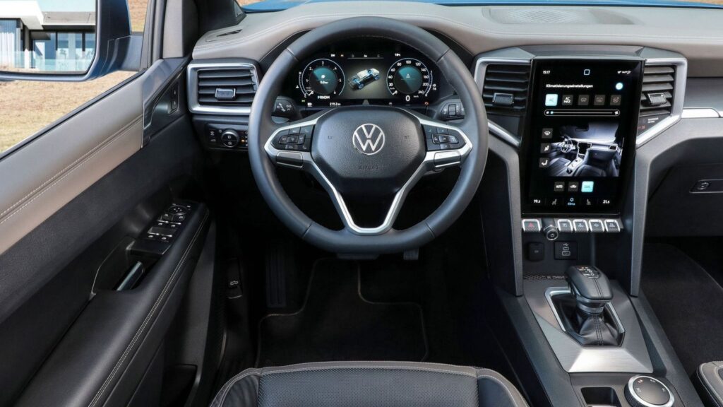 Volkswagen Amarok 2025: prezzo, foto, dimensioni, interni