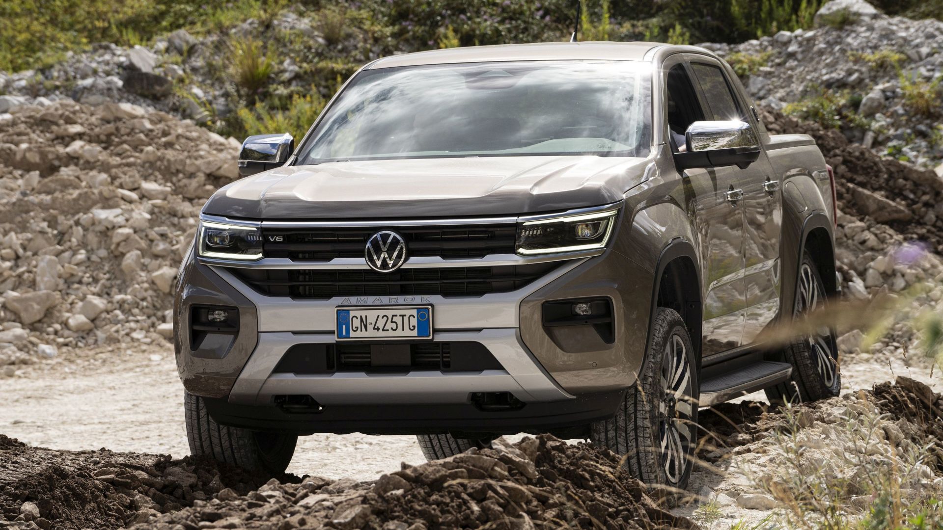 Volkswagen Amarok 2025: prezzo, foto, dimensioni, interni
