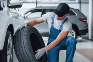 Bonus pneumatici 2025, sconto fino al 30% sul cambio gomme: come ottenerlo