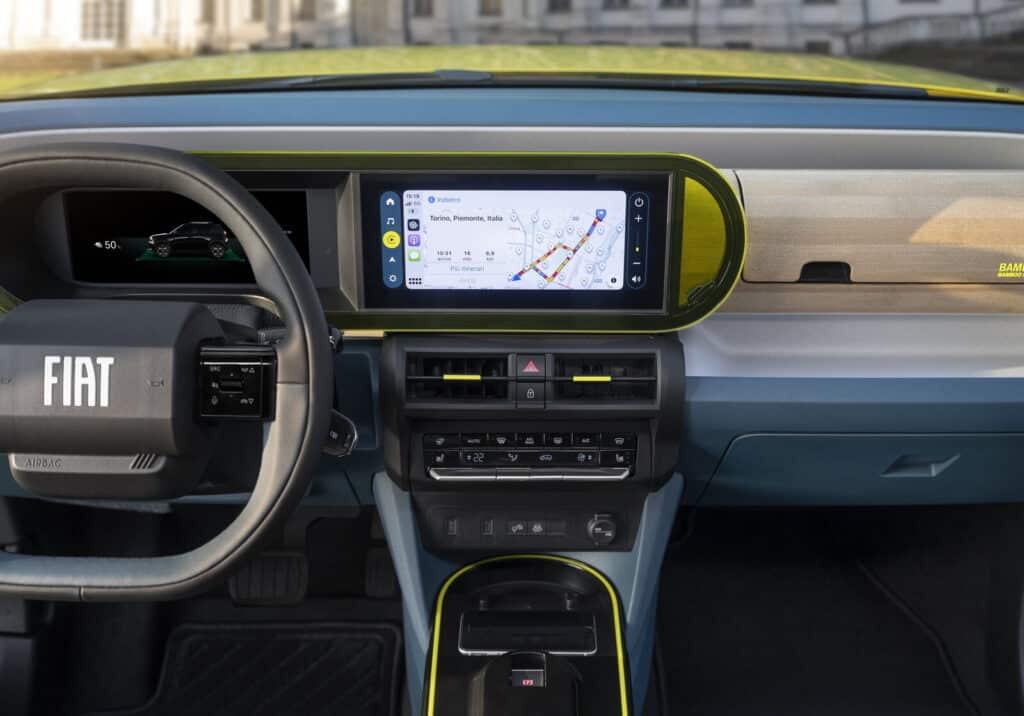 Fiat Grande Panda Hybrid 2025: prezzo, foto, dimensioni, interni
