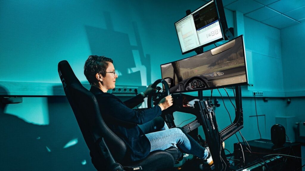 Il ruolo dei simulatori di guida nella formazione dei conducenti Porsche