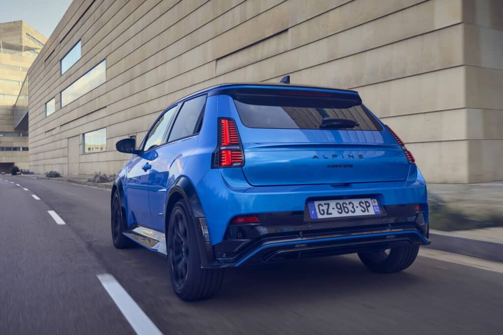 Alpine A290 2025: prezzo, foto, dimensioni, interni