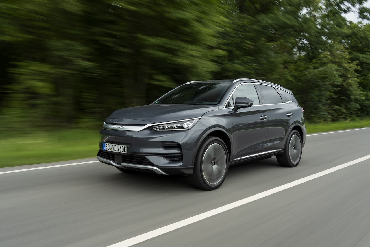 BYD Tang 2025: il SUV elettrico da 7 posti e 517 cavalli
