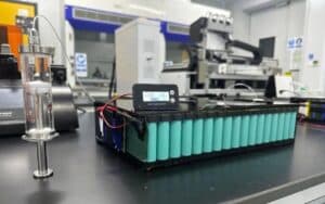 Auto elettriche: iniezioni di litio alle batterie per prolugarne la vita