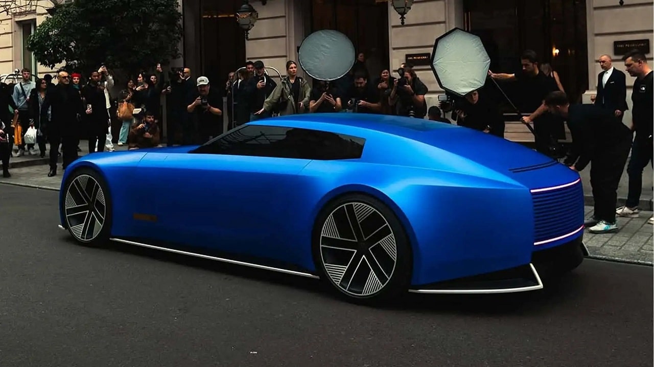 Jaguar Type 00 si mostra dal vivo a Parigi in un nuovo colore [VIDEO]