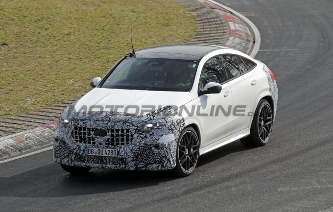 Mercedes-AMG GLE Coupe 2026 - Foto spia 28-03-2025