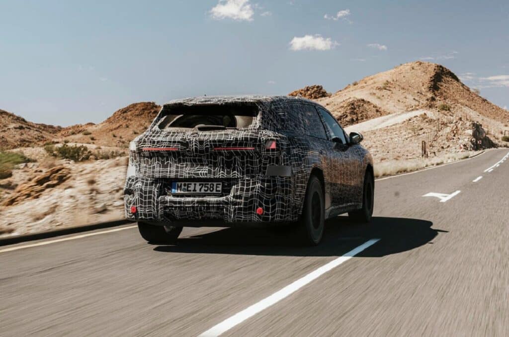 Nuova BMW iX3: confermato il debutto a settembre