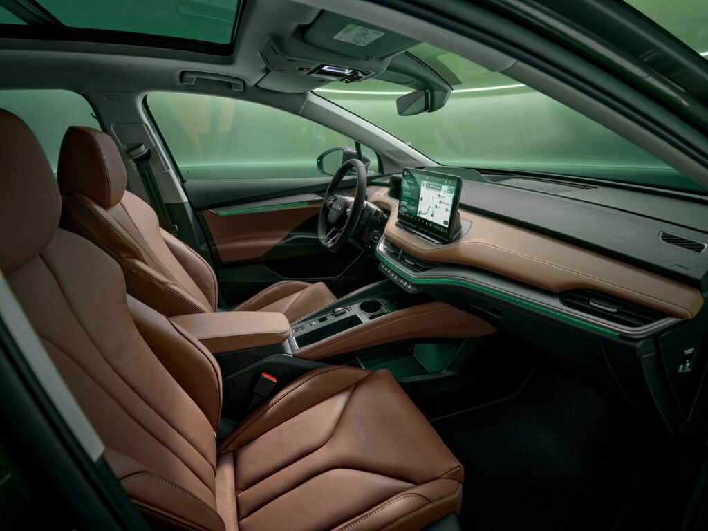 Skoda Enyaq 2025: prezzo, foto, dimensioni, interni