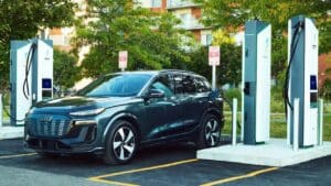 Auto elettriche: in California le stazioni di ricarica superano come numero le pompe di benzina