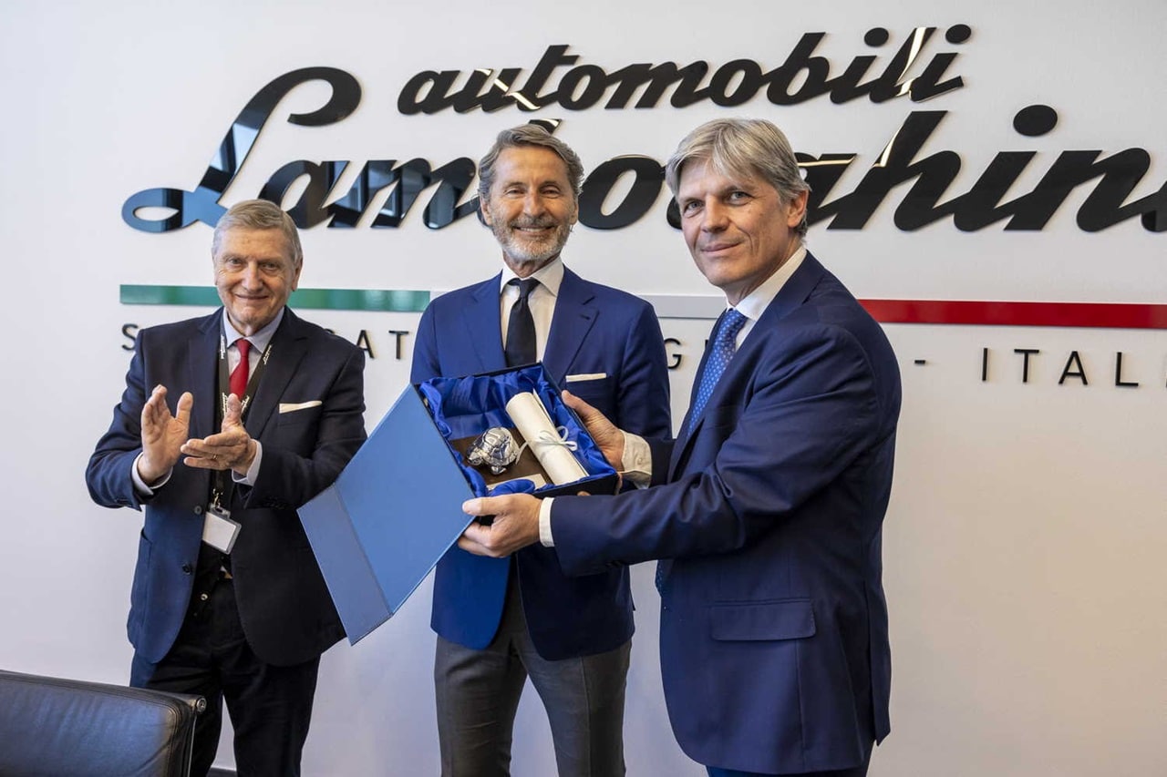 Lamborghini: Stephan Winkelmann premiato da UIGA