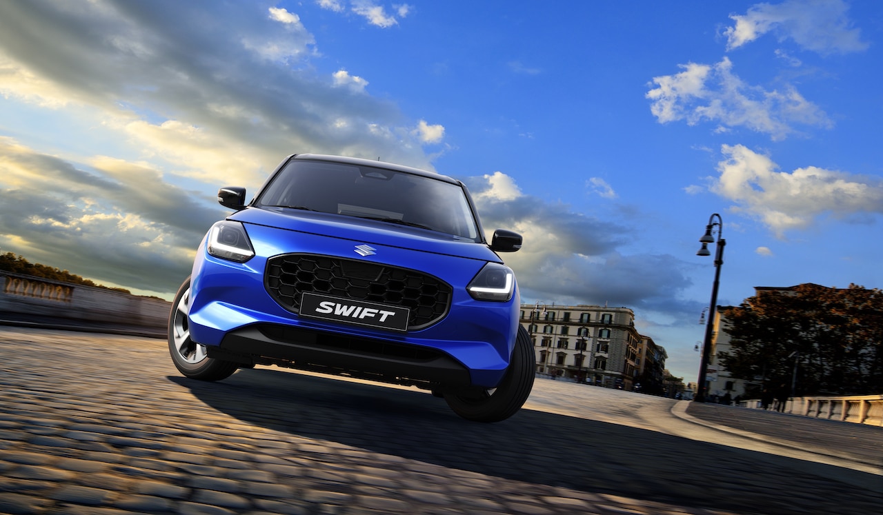 Suzuki Swift 2025: porte aperte per l’ibrida compatta giapponese