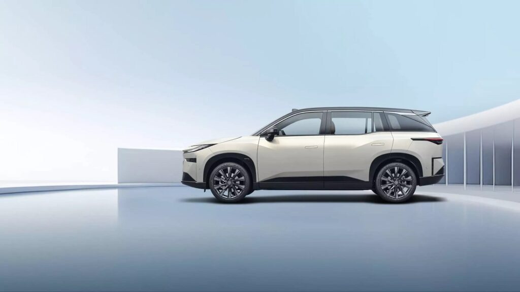 Toyota bZ3X è già un successo in Cina: 10 mila ordini in 60 minuti