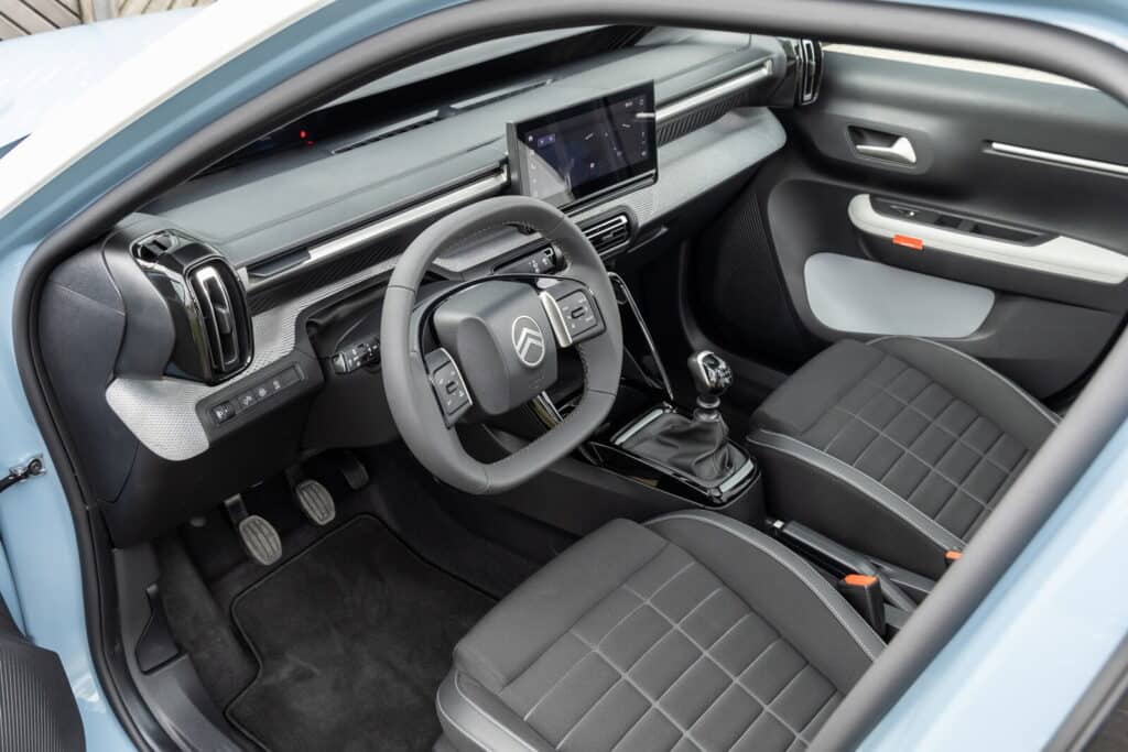Citroen C3 2025: prezzo, foto, dimensioni, interni