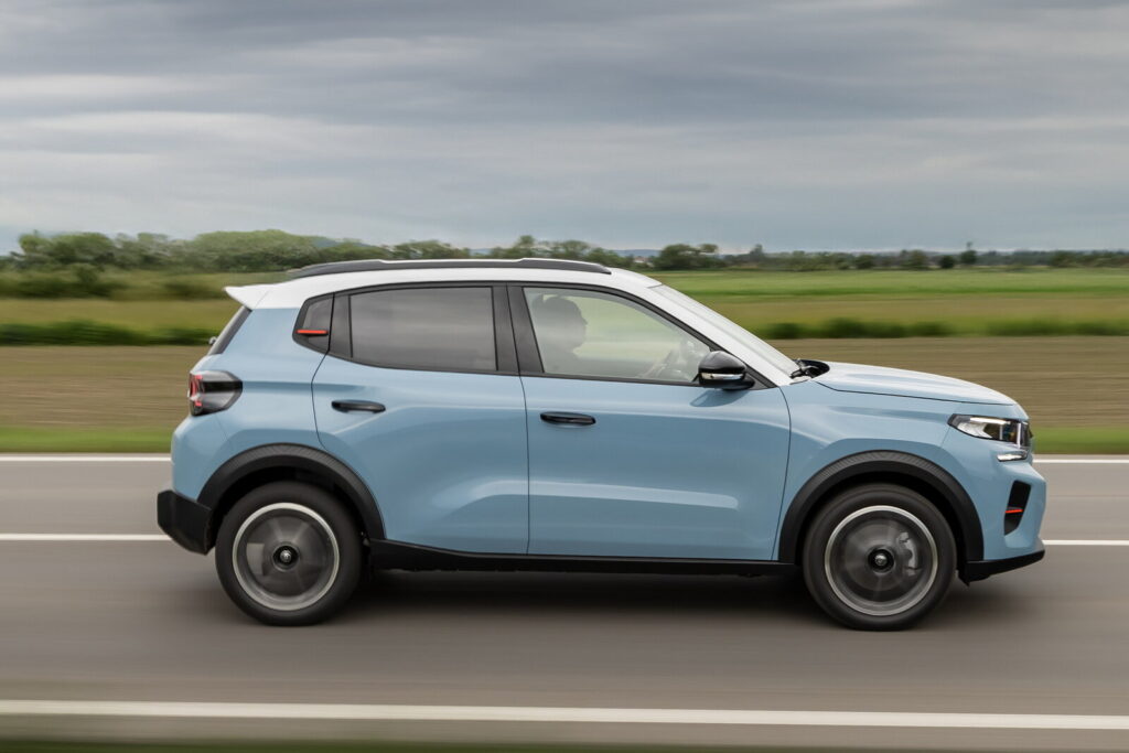 Citroen C3 2025: prezzo, foto, dimensioni, interni
