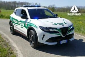 Alfa Romeo Junior indossa la divisa della Polizia Locale