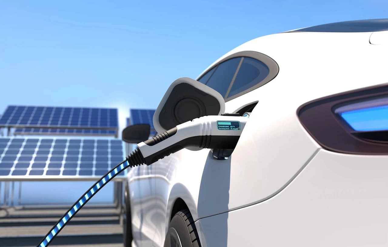 Auto elettriche: le vendite globali aumentano del 40% a marzo 2025
