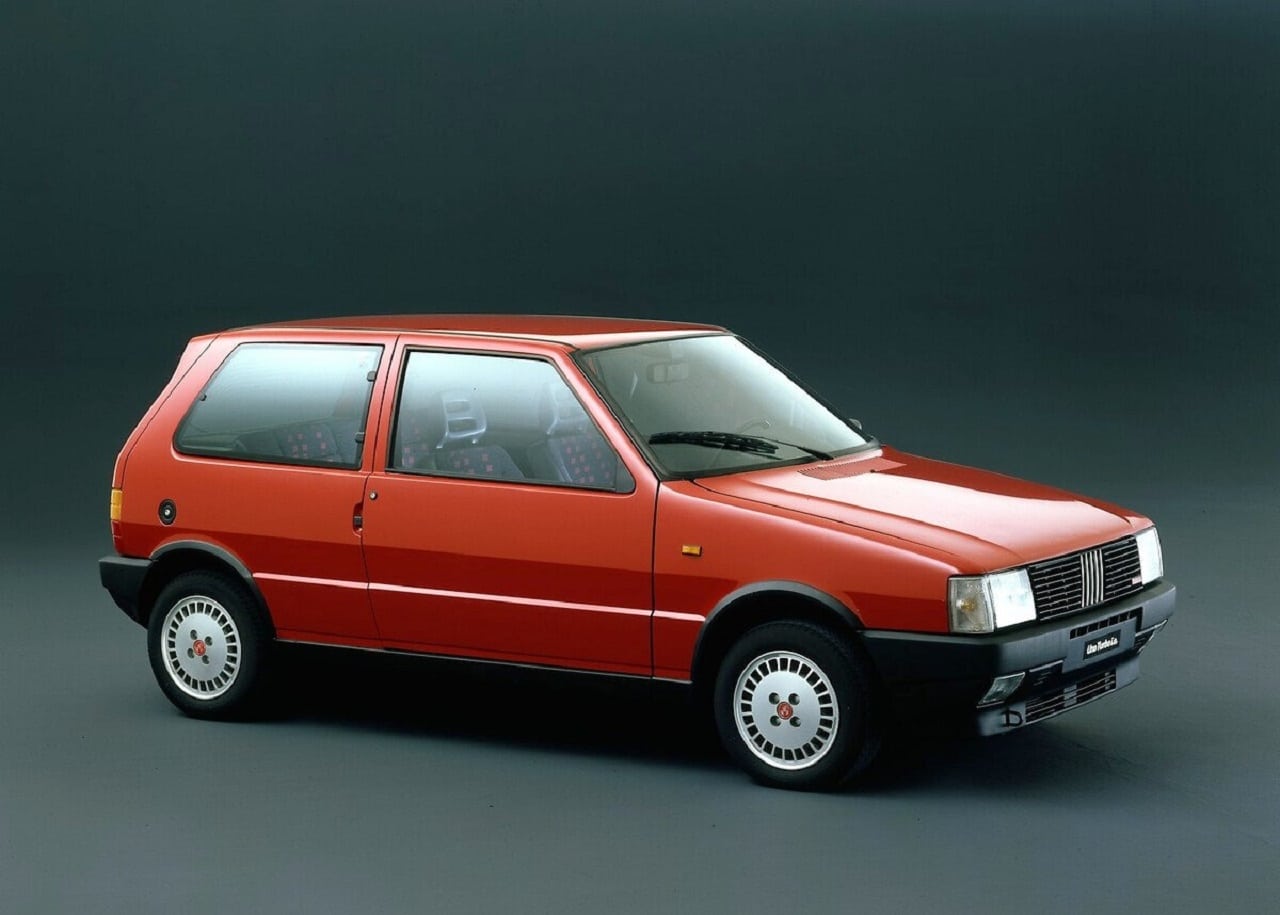 Fiat Uno Turbo i.e.: 40 anni fa il marchio presentava una delle sue auto più sorprendenti