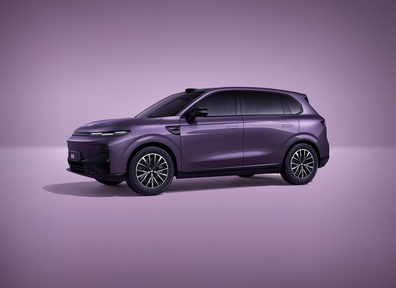Leapmotor B10 protagonista di Shanghai Auto Show 2025